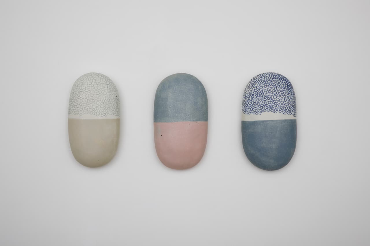 곽경화_무제_13.5x26x6.5cm_1pcs._Glazed ceramic_2019