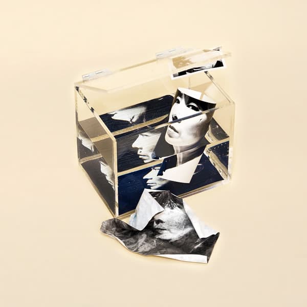 한은경/ Self-Portrait Box4/ 50×50cm / digital inkjet pigment print /2017