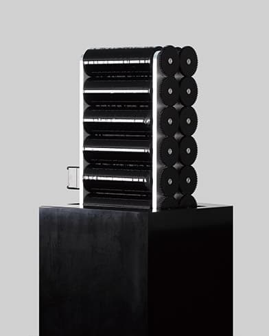 뱀과 물 Snakes and Water, 12 roller, silicone, motor, aluminum, fake marble, lubricating oil,  400×2,000×400(mm), 2021