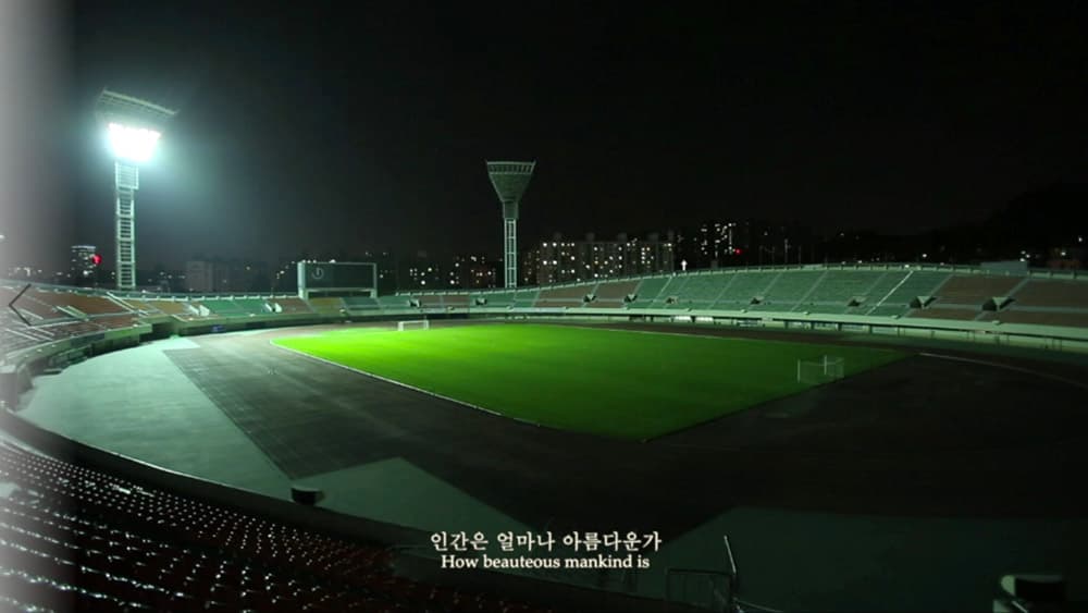 송상희, 그날 새벽 안양, 유토피아를 꿈꾸는 사람들 Anyang, at the Dawn of The Day: The city Dreaming of a Utopia 2014, 싱글채널비디오 설치, Single-channel video Installation