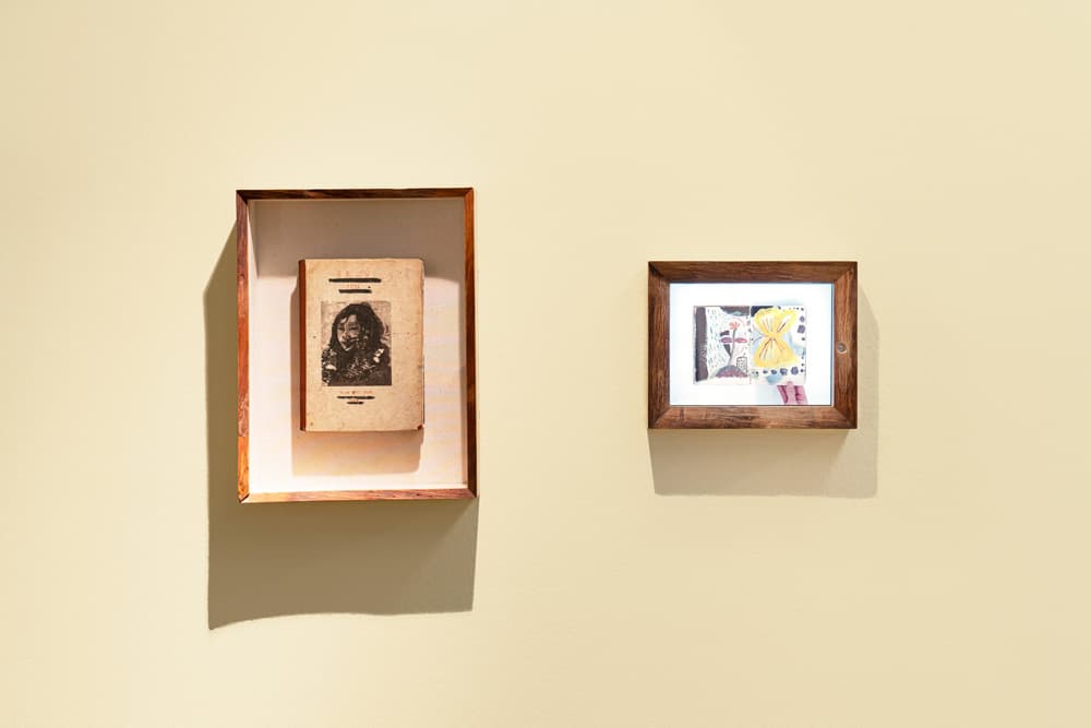 허윤희, 「윤희 그림」-종이에 아크릴, 잉크, 연필, 목탄, 15x21cm, 1996