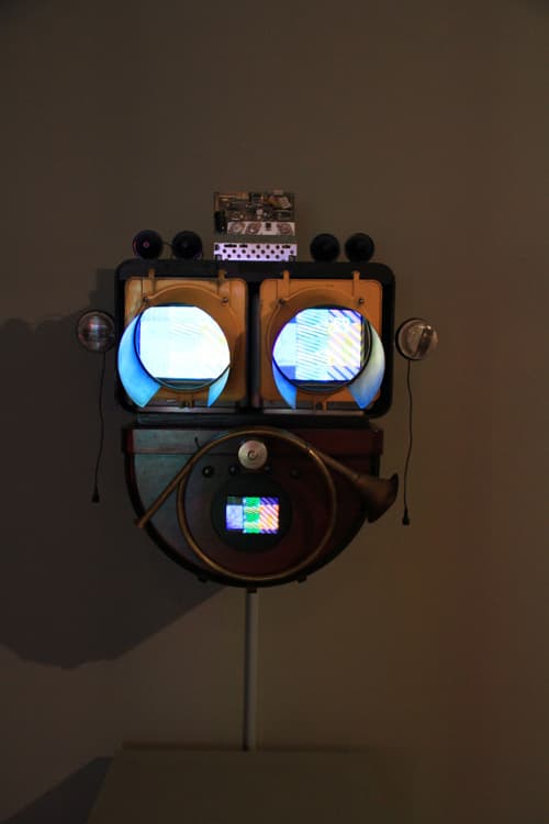 백남준, 하이웨이 해커, 1994, 90x83x60cm