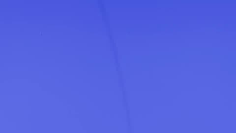 Ling Guan Ming_true blue_single channel video,HD,color silent,10’28”,loop_2017