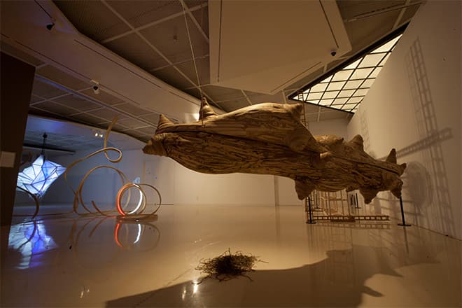 정혜련, 연쇄적 가능성-행성, 2015, 혼합재료, 가변크기