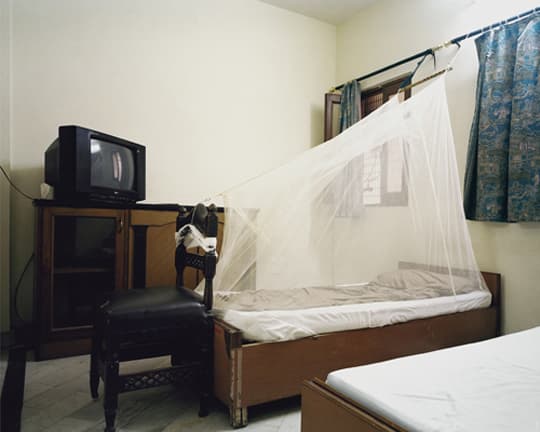 Michael Strasser_Vivek Hotel, New Delhi_C-print, framed_100×125cm_2008