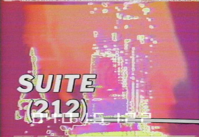 백남준, <모음곡 212>, 1975(1977), 30분 18초, 단채널 비디오, 컬러, 유성