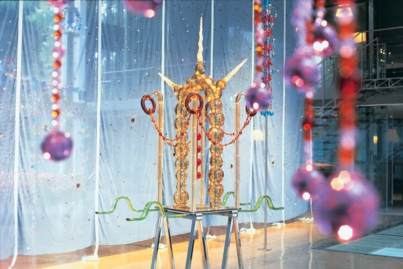 © Jean-Michel Othoniel , L'Unicorne, 2003. Collection Fondation Cartier pour l'art contemporain, Paris. Photo © Patrick Gries