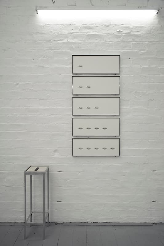 이의성_드로잉의 가격 Price of Drawing_Graphite on paper_24x60(each), 70x24x24cm_2018