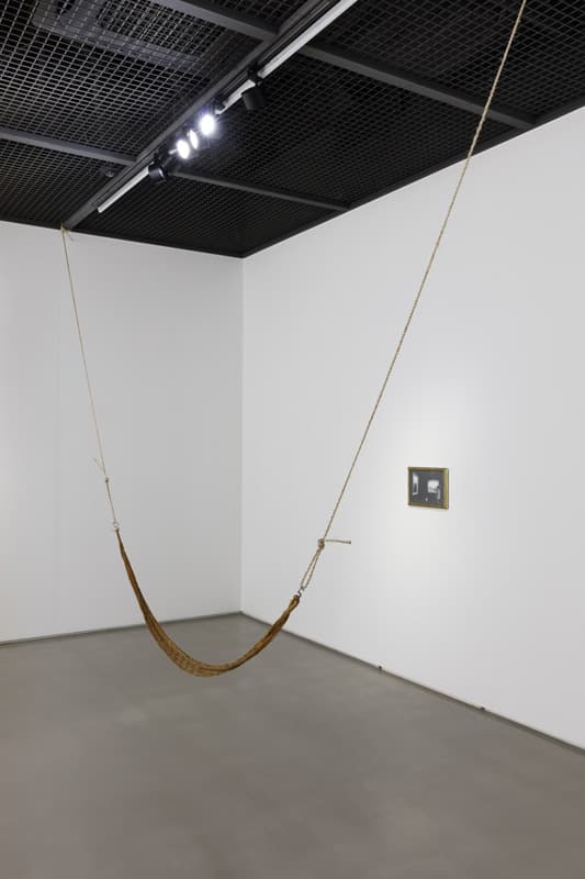 Installation view of Buen Calubayan_Landscape, Museum, Household-A sweeper_s Guide, ARARIO GALLERY RYSE HOTEL, 2019 이미지 제공: 아라리오갤러리