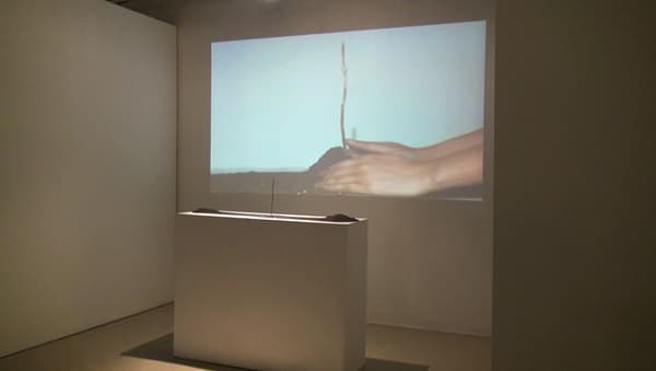 <Sand Game > single channel video,(1’44’’) screen shot, 2012