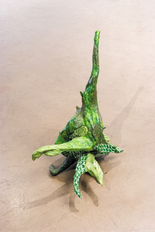 박소영, 무제 Untitled 2005, 76×47×54cm,  모조잎, 오브젝트 imitation leaf, object
