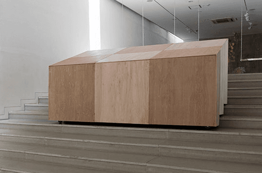 노해율 Noh Haeyul, LAYERED STORKE-blocking, 2017,  철, 나무, 300x127x134cm,