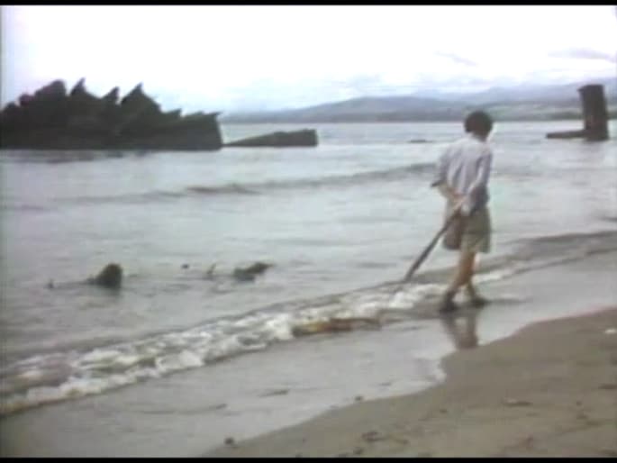 백남준, <과달카날 레퀴엠>, 1977(1979), 59분 10초, 단채널 비디오, 컬러, 유성