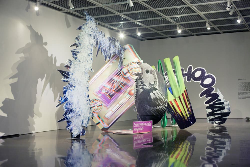 권오상 <Black Bird and Crystal>, aluminum, 275x500x300cm, 2015