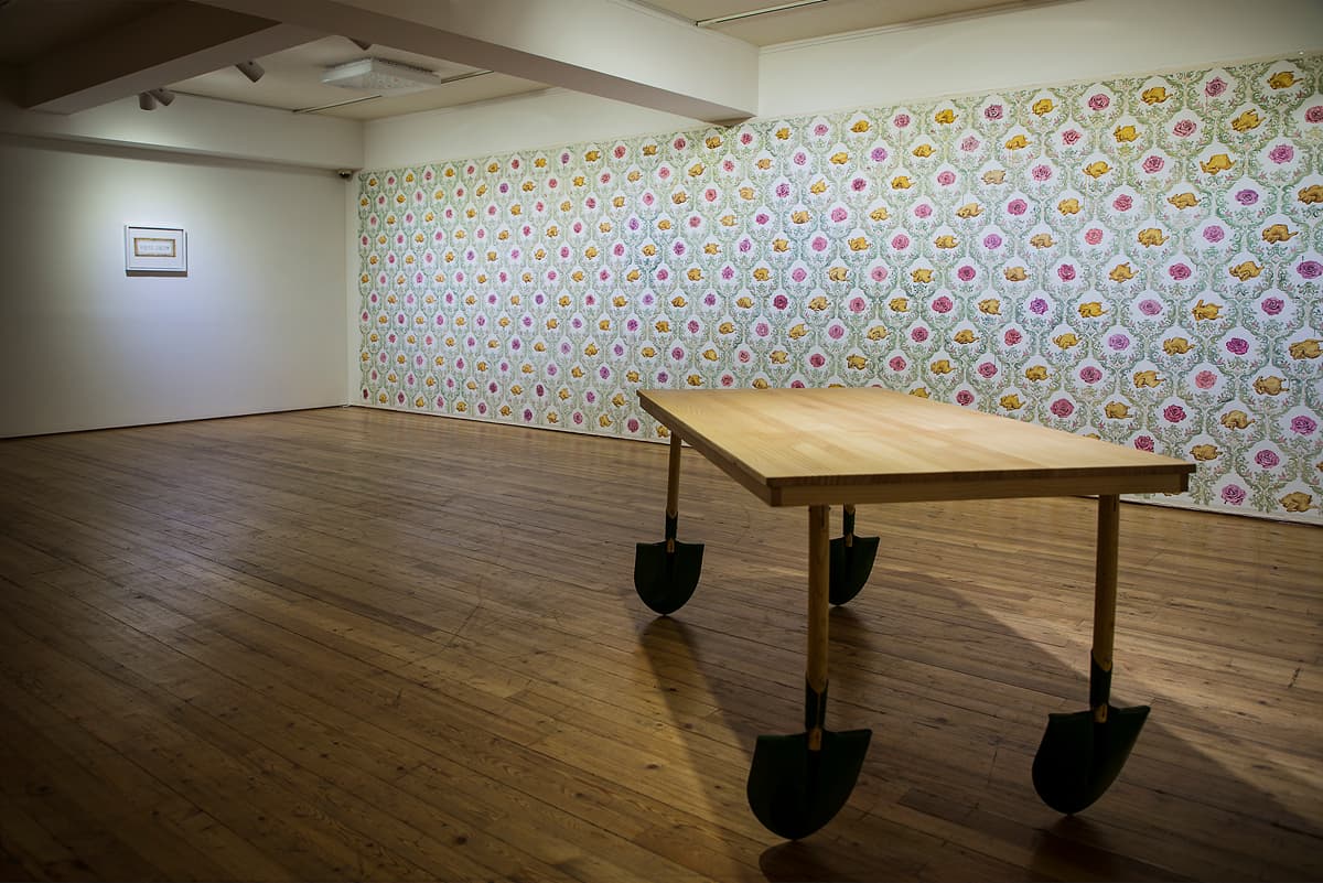 허보리, 4인 삽탁_wood, shovels, nails_150×80×70㎝_2016