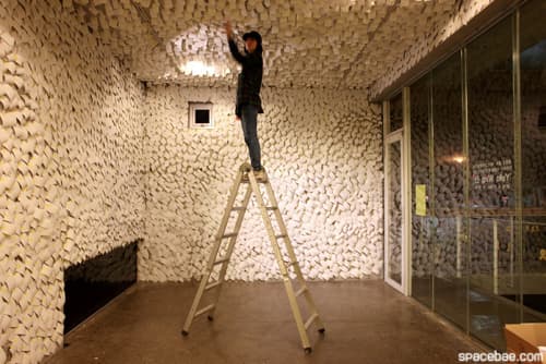 정혜원 파랑(波浪)/ receipt paper rolls & tape/ 가변설치 / 2014