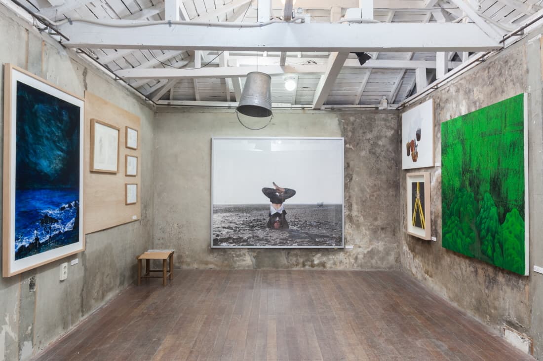 기금마련전 《2015 풀이 선다》 전시 전경 Photo by 김중원, 바라스튜디오 ⓒ아트 스페이스 풀