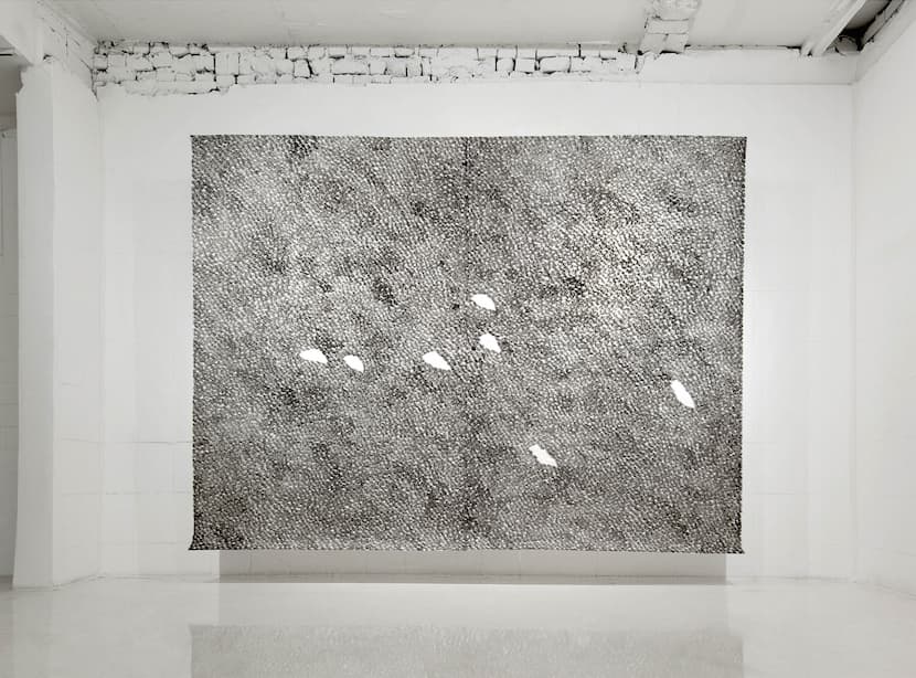 김호득, <흔들림, 문득-사이> 한지에수묵 264x190cm 2017
