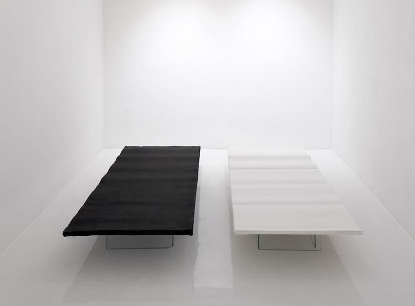 김호득, <채움과비움> 한지에먹 75.5x144.5cm 100장 한지 75.7x144.5cm 100장 2017
