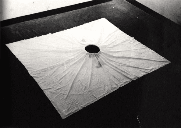 김구림, <매개항>, 1971(2001재현), 국립현대미술관 소장