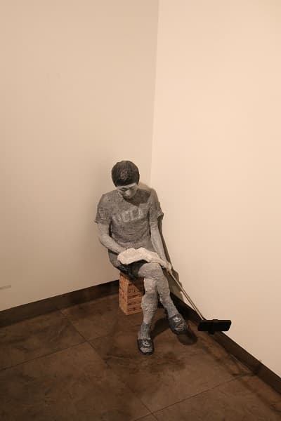 <지식인>, acrylic, FRP, PLA, 300×720×670cm, 2016