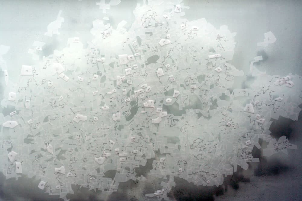 김정은, Floating Place; mapping, 트레이싱지,연필드로잉, 190X10.5cm, 2015