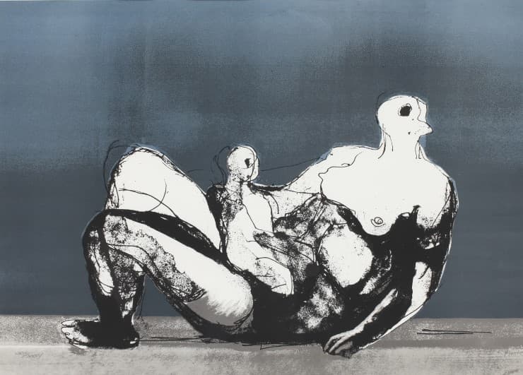 헨리 무어_파란색 배경에 비스듬히 누워있는 엄마와 아이_54x74cm_Lithograph_1982