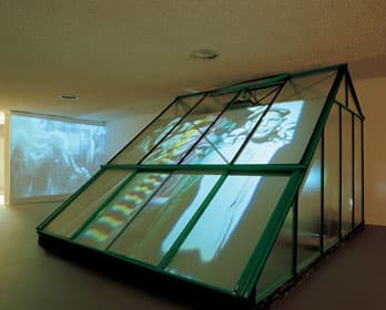 클라우스 폼 브루흐, 군인들 앞에서 말하는 아르토, 1995