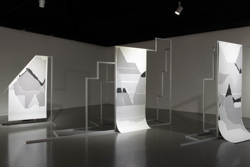 파비오 라탄치 안티노리, 퓨쳐 서치, 2018, 3개의 구조물, 스크린 프린트, 전도성 페인트, 마이크로    컨트롤러, 2채널 스피커, 가변설치